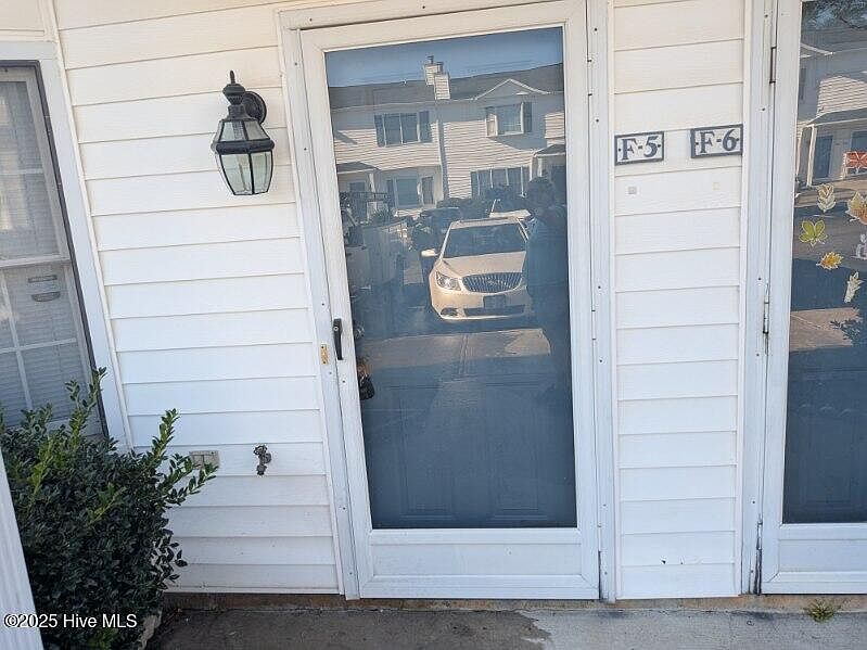 1st image of 3812 Sterling Pointe Dr Unit F5