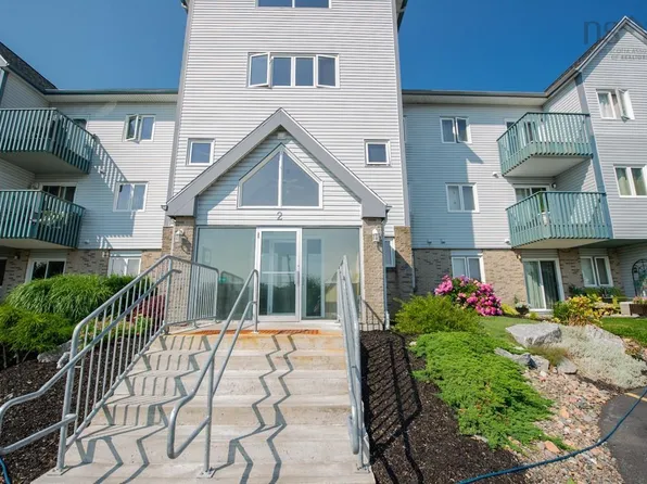 2 Lombardy Ln #207, Dartmouth, NS B2X 3E4