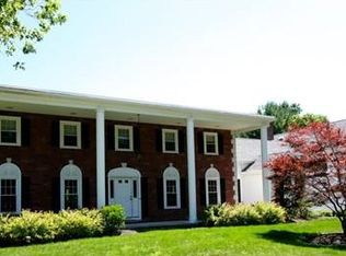 19 Treetops Ln, Danvers, MA 01923