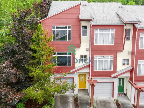 7412 Newcastle Golf Club Rd Unit A, Newcastle, WA 98059