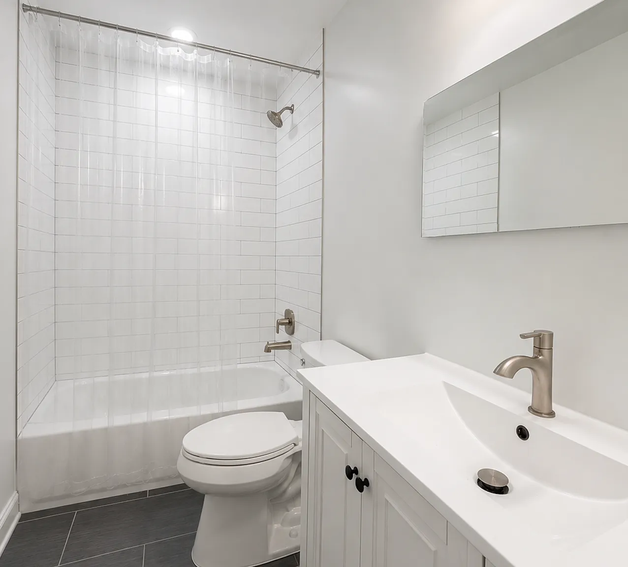 3 bed, $1,300 — Photo 1