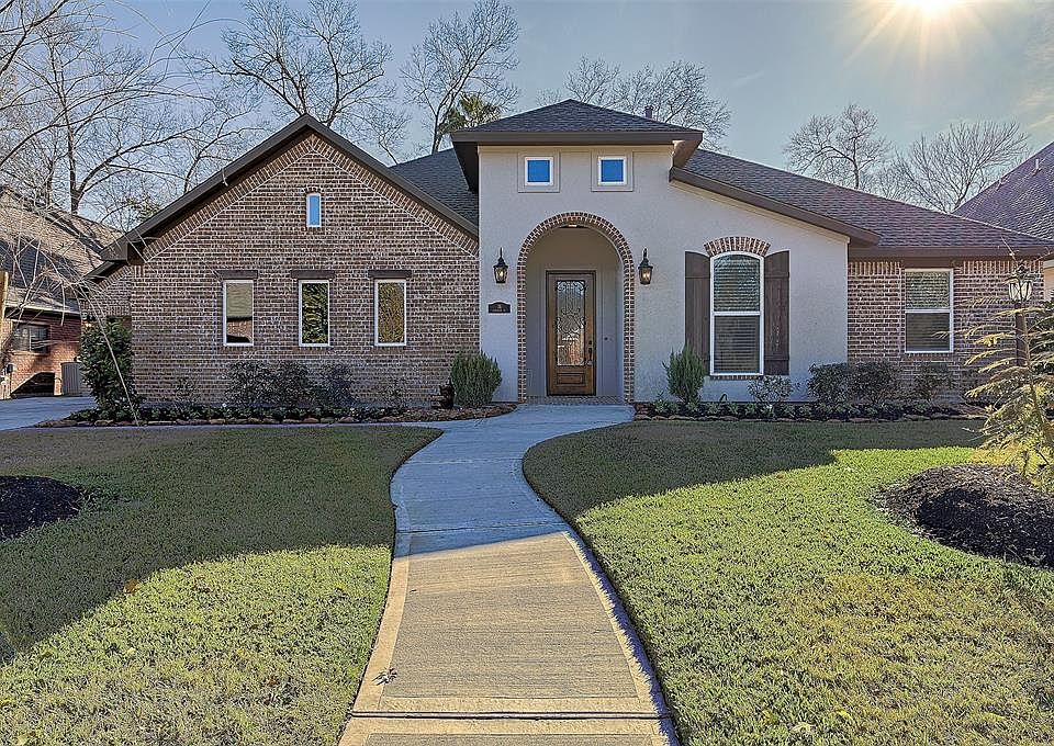 1st image of 74 Edgewood Dr