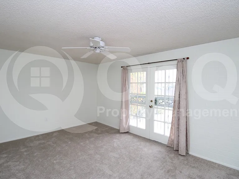10438 W Rodgers Cir — Photo 5