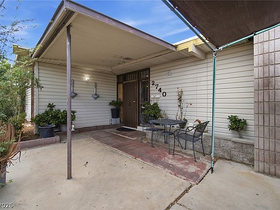 3rd image of 2740 Reynolds Ave