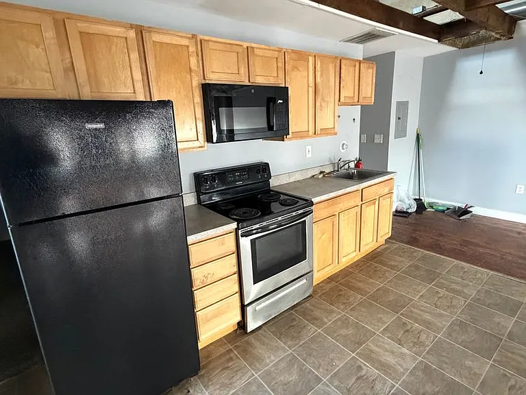236 Bridge St — Photo 10