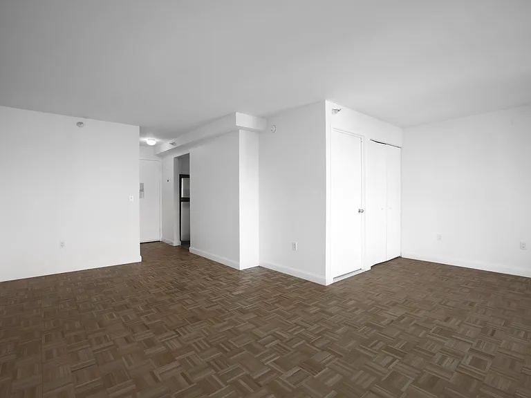 360 W 43rd St #N5F — Photo 3