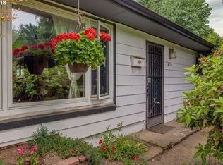 2756 NE Fremont Dr, Portland, OR 97220