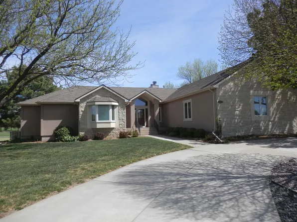 2710 Thunderbird Dr, Hays, KS 67601