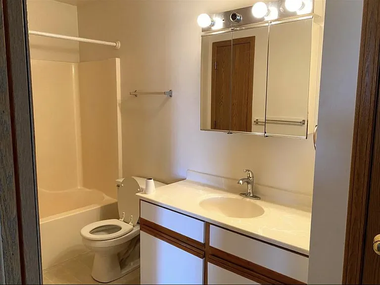 431 Leah Ln #2F — Photo 8