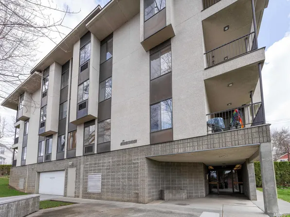 122 N Washington St APT 1F, Moscow, ID 83843