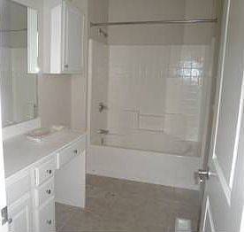 2nd image of 10256 Bleeker St