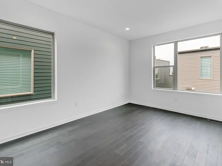 3111 Parkview Walk — Photo 30