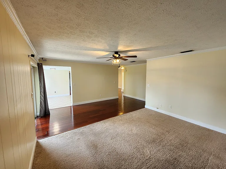 2403 Stonehill Ave — Photo 14