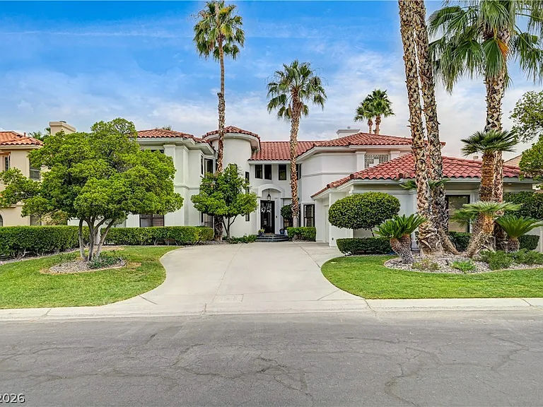 8901 Robinson Ridge Dr — Photo 2
