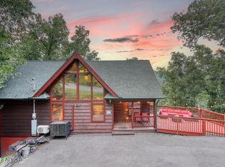 1742 Pulaski Ln, Sevierville, TN 37862