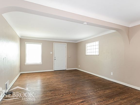 3rd image of 7119 Theodore Ave