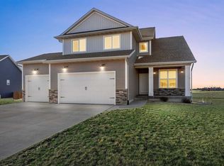 1247 Tramore Rd, Marion, IA 52302