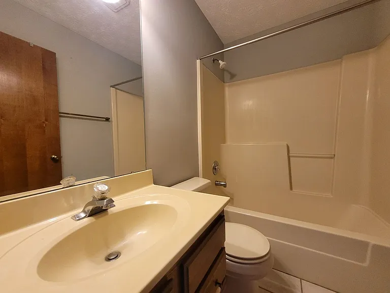 4333 Frontenac Dr — Photo 16