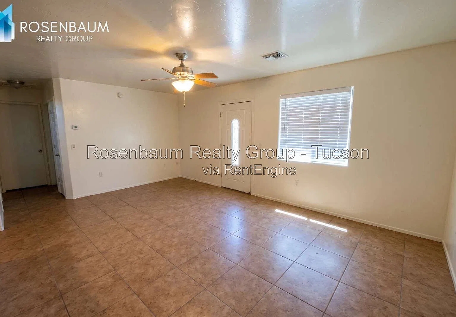 2 bed, 1.0 bath, 816 sqft, $1,099 — Photo 2