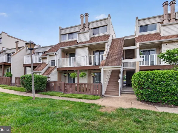 1006 Warwick Ct Unit B, Sterling, VA 20164