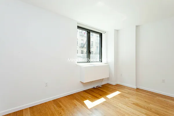 Rented by Mirador Real Estate | media 33