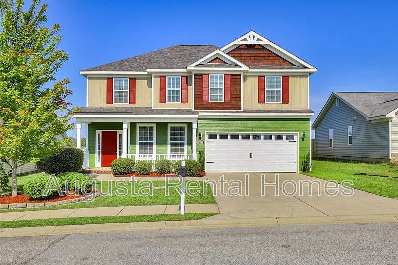 4 bed, 2.5 bath, 2422 sqft, $2,200 — Photo 1
