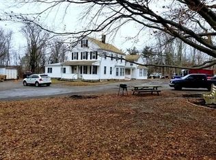 62 S Main St, Acushnet, MA 02743