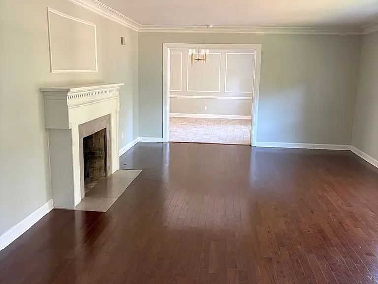 1300 N Waldron Rd — Photo 3
