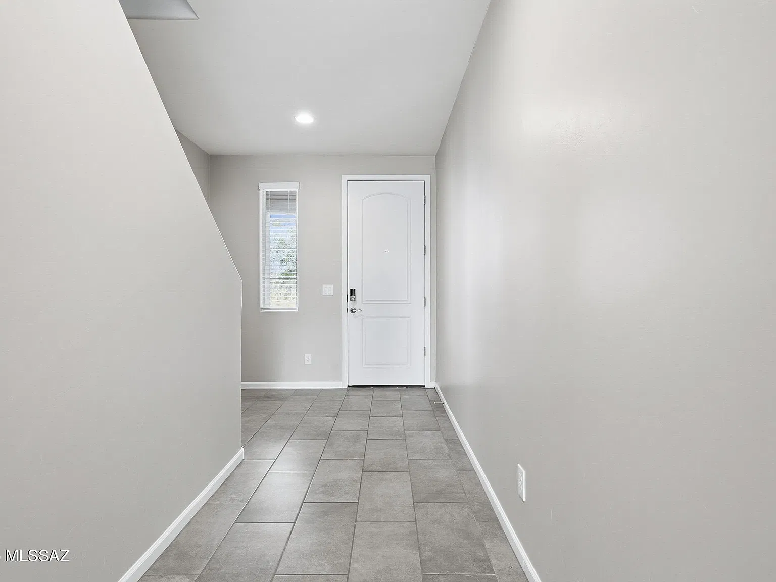 4 bed, 3.0 bath, 2220 sqft, $2,500 — Photo 4