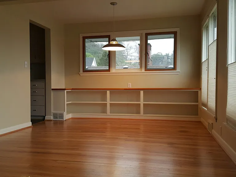 4308 2nd Ave NW — Photo 2