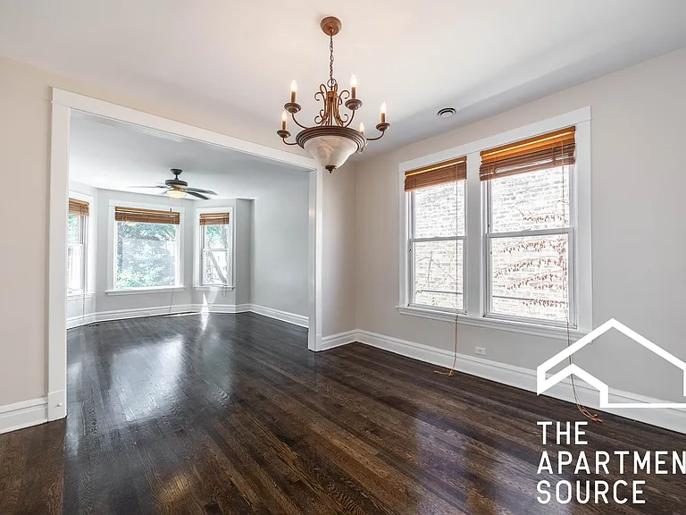 3310 W Berteau Ave #2 — Photo 12