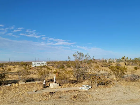 Avenue W4, Llano, CA 93544
