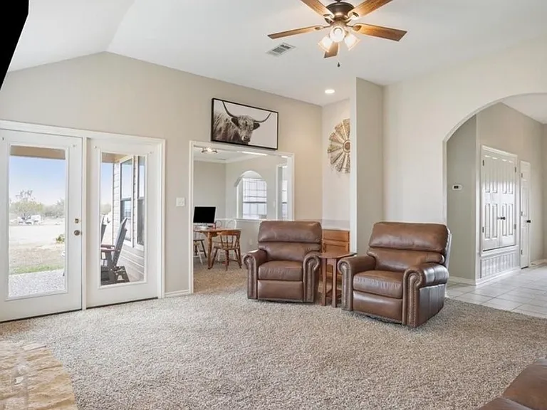 8600 Five Wells Rd — Photo 4