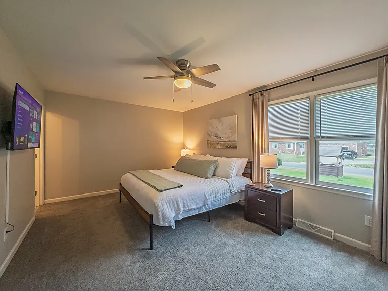 7205 John Elizabeth Pl — Photo 31