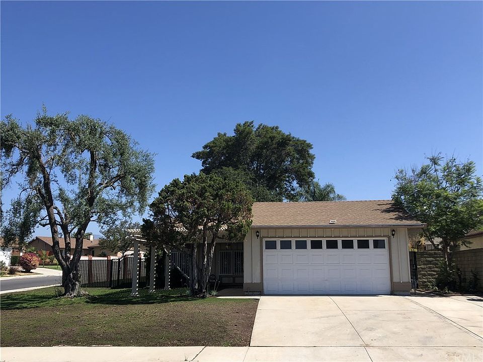 1st image of 1201 Merryl Ln