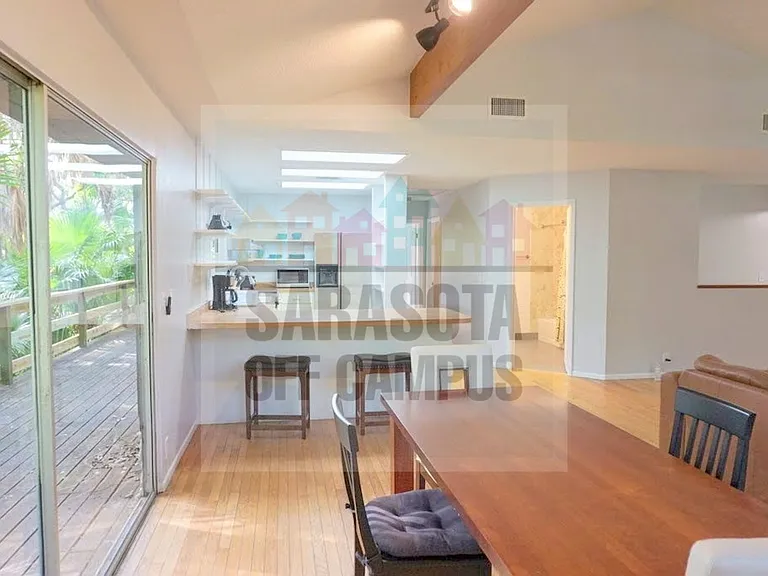 1313 46th St — Photo 10