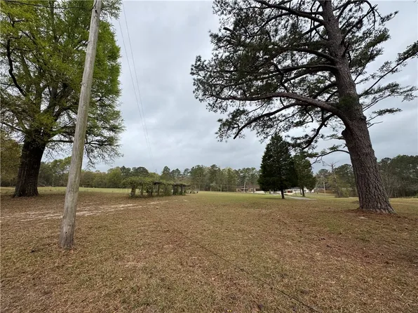 223 Lato Rd, Seale, AL 36875