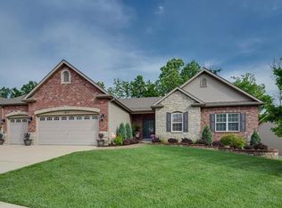 1813 Chara St, Arnold, MO 63010