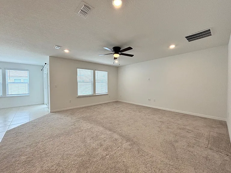 5597 Bullseye Cir — Photo 19