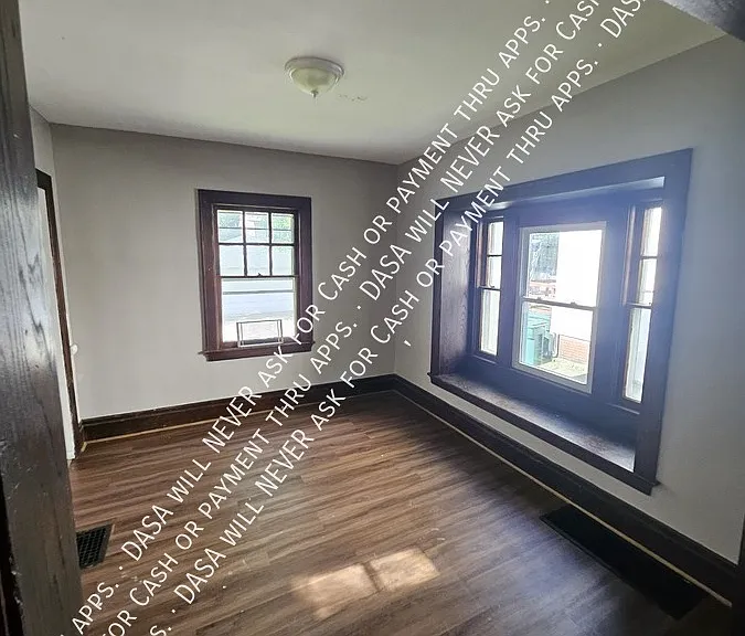 376 Magee Ave — Photo 7