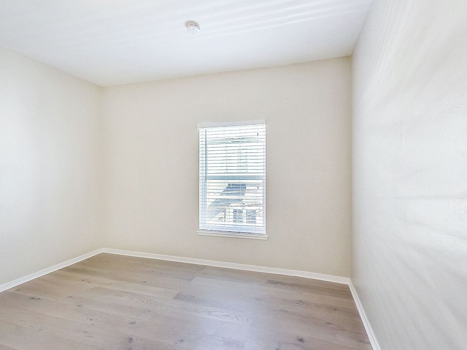 1st image of 1424 Valencia St APT 12