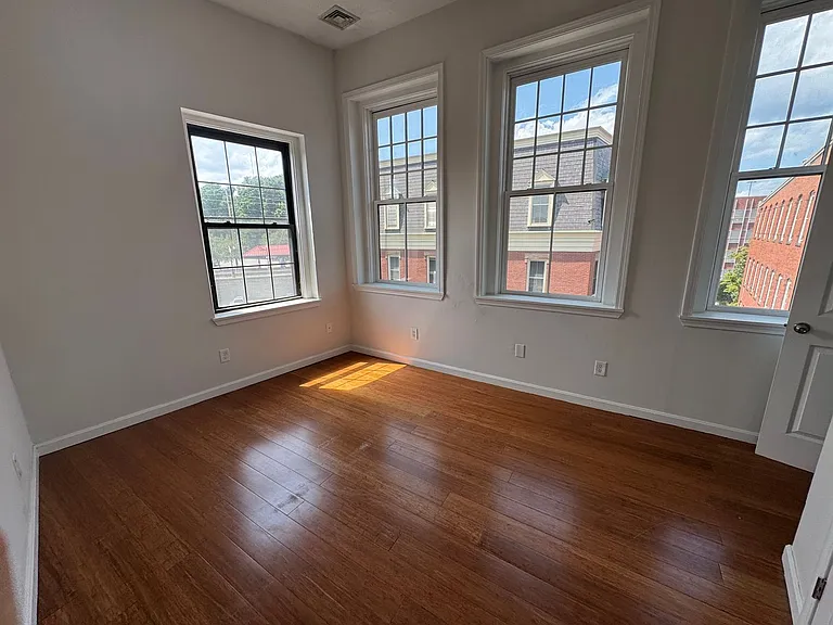 62 Wingate St — Photo 13