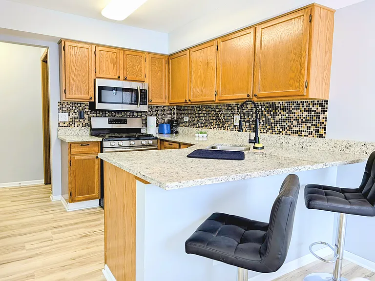 S Pembroke Dr — Photo 7
