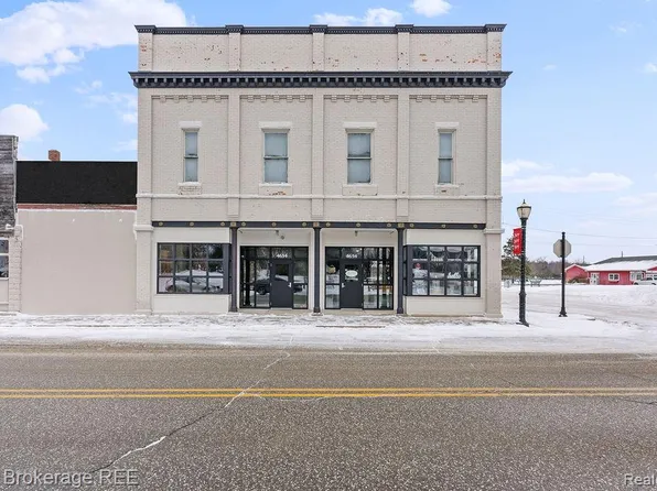 4654 Water St, Columbiaville, MI 48421