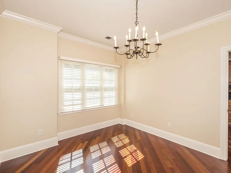 Formal dinning room