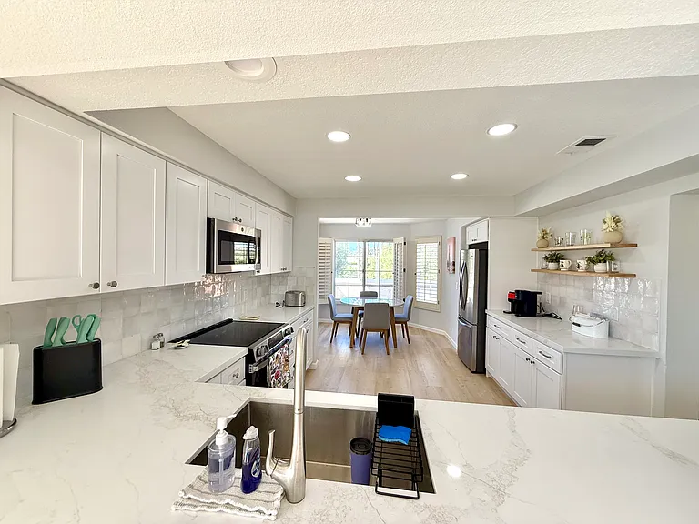 Vista Lago Cir N — Photo 7