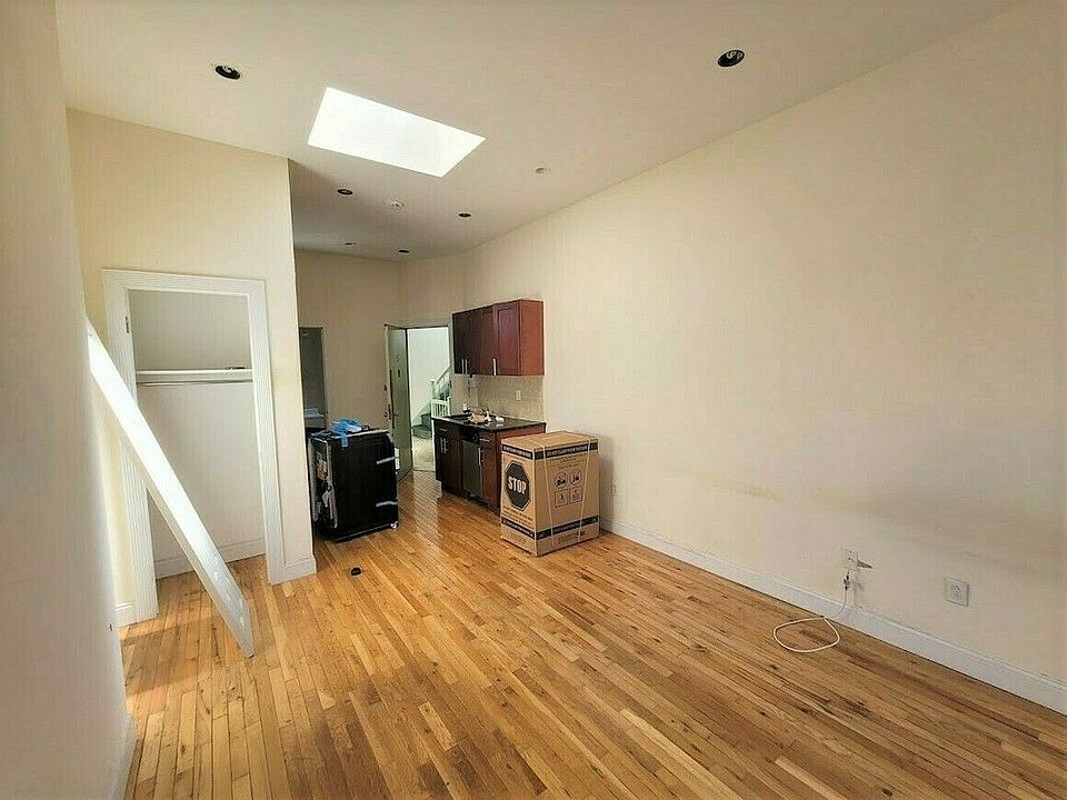 2nd image of 26 7th Ave S APT 5C
