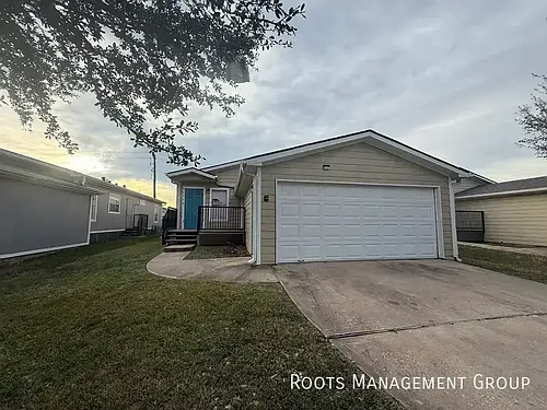 15750 Clarke Springs Dr #15750C Photo 1