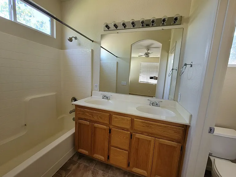 3118 Midway Island St — Photo 8