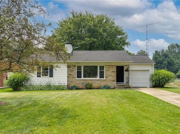 346 Linwood Dr, Alliance, OH 44601